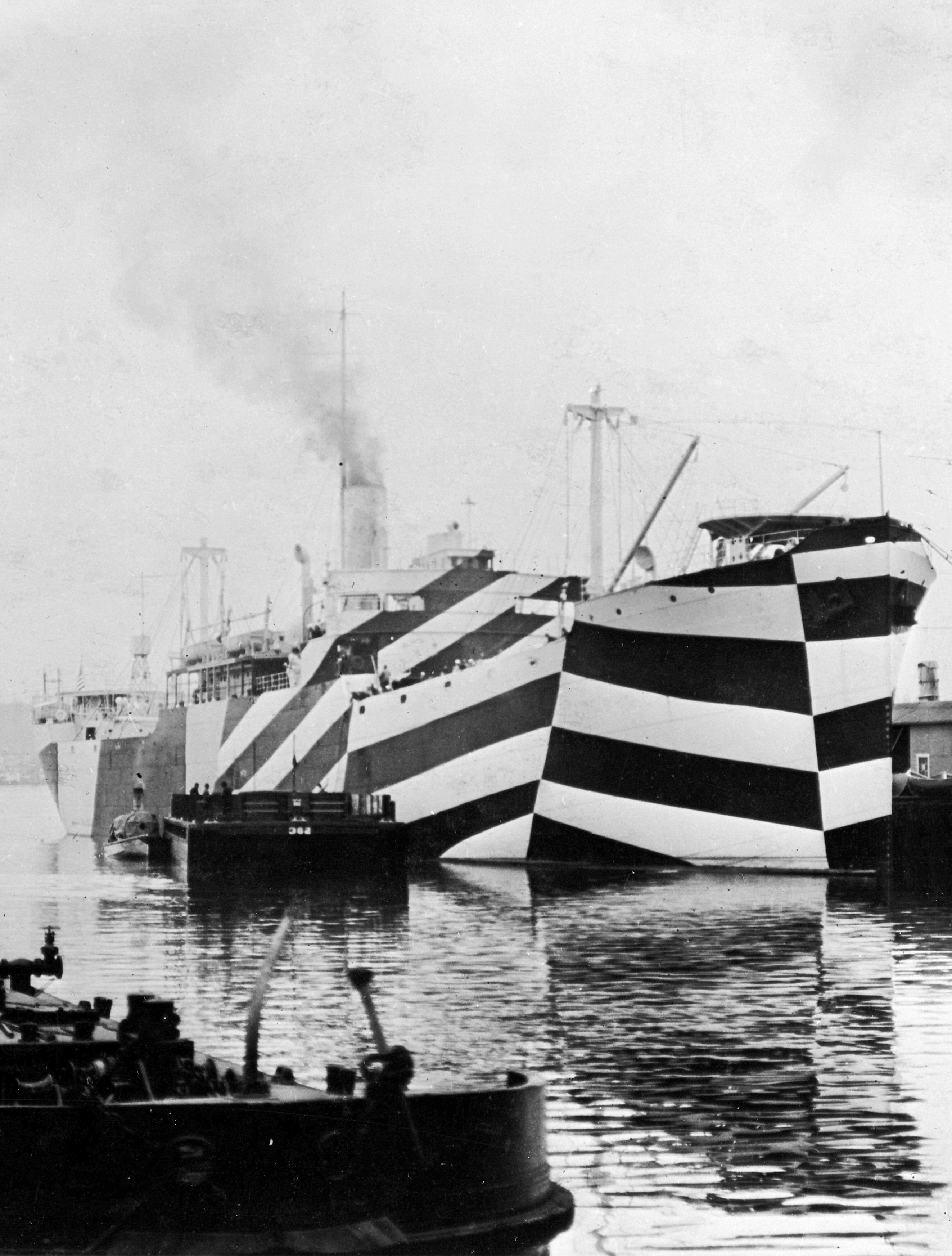 Dazzle camouflage - Wikipedia