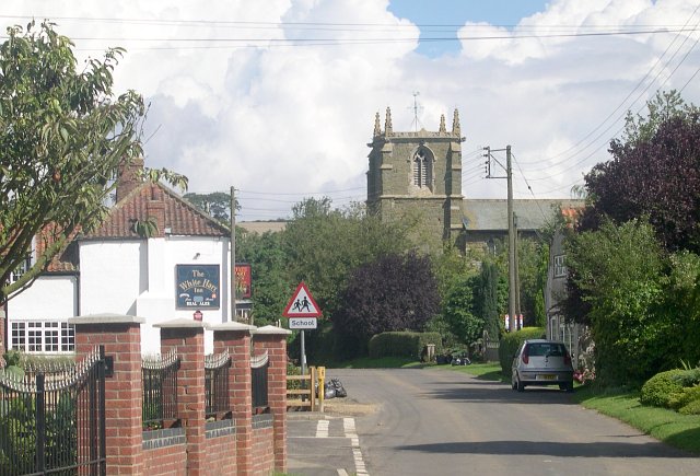 Village pub and church, Tetford - geograph.org.uk - 44586