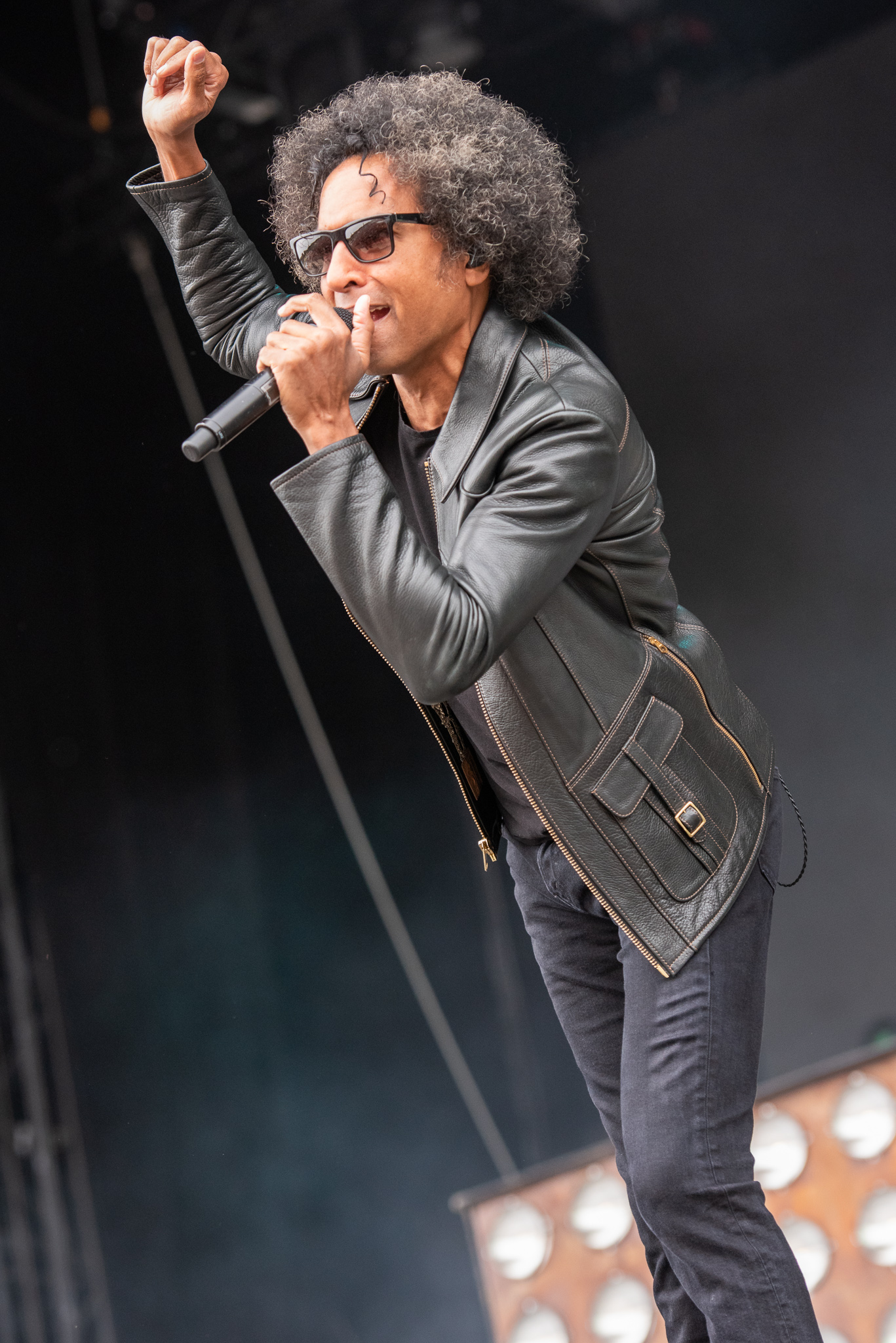 DuVall performing with Alice in Chains in 2019