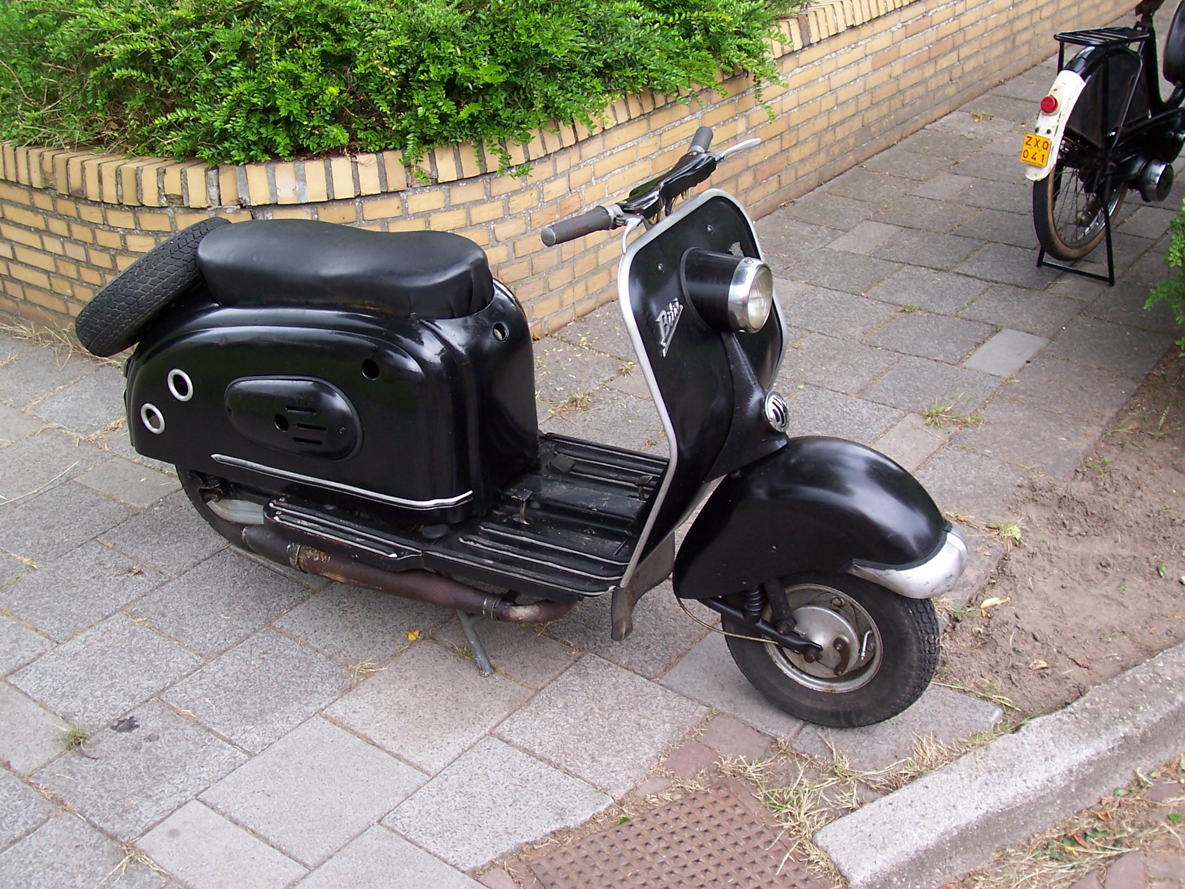 hjemme revolution flaske Scooter - Simple English Wikipedia, the free encyclopedia