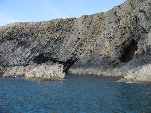 File:Cave and cliffs, Ramsey Island - geograph.org.uk - 1501354.jpg