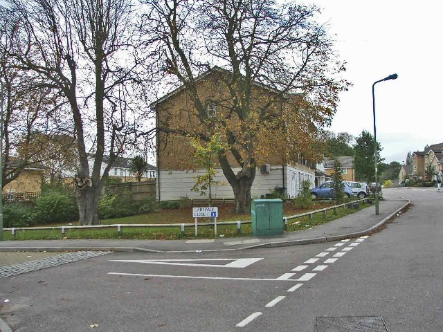 File:Corner of Garsdale Close, London N11 - geograph.org.uk - 74299.jpg