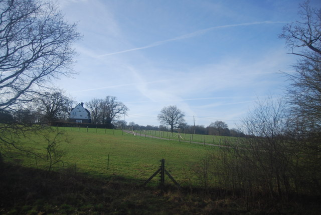 File:Cottage near Lundsford Farm - geograph.org.uk - 2421734.jpg