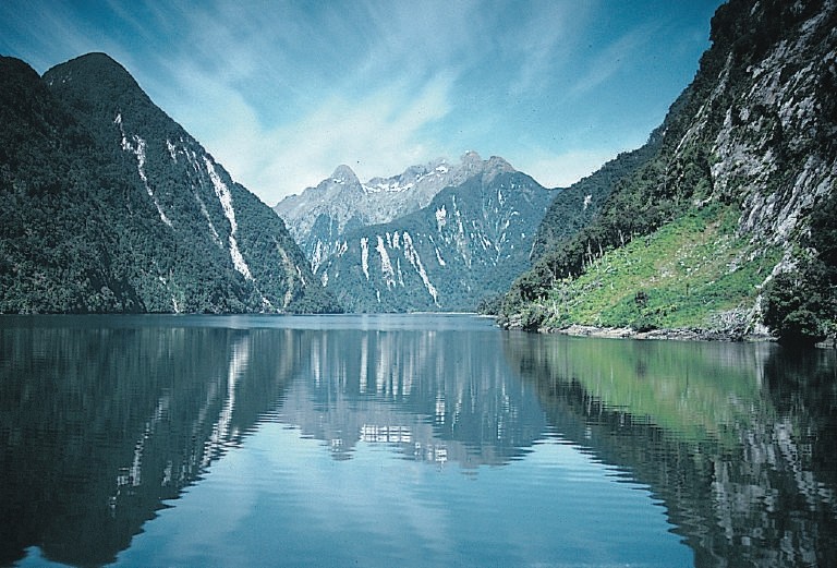 File:DoubtfulSound-Fjord.jpg