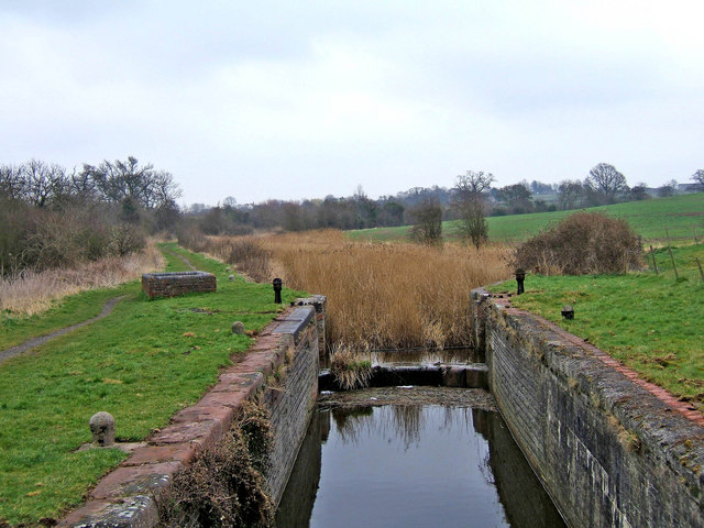 Droitwich Barge Canal, view northeast from lock 4 - geograph.org.uk - 799826