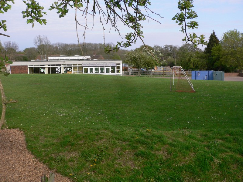 File:Duncton School seen from footpath - geograph.org.uk - 2358800.jpg