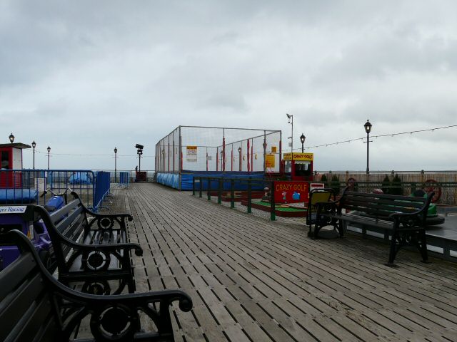 File:End of Pier - geograph.org.uk - 918817.jpg