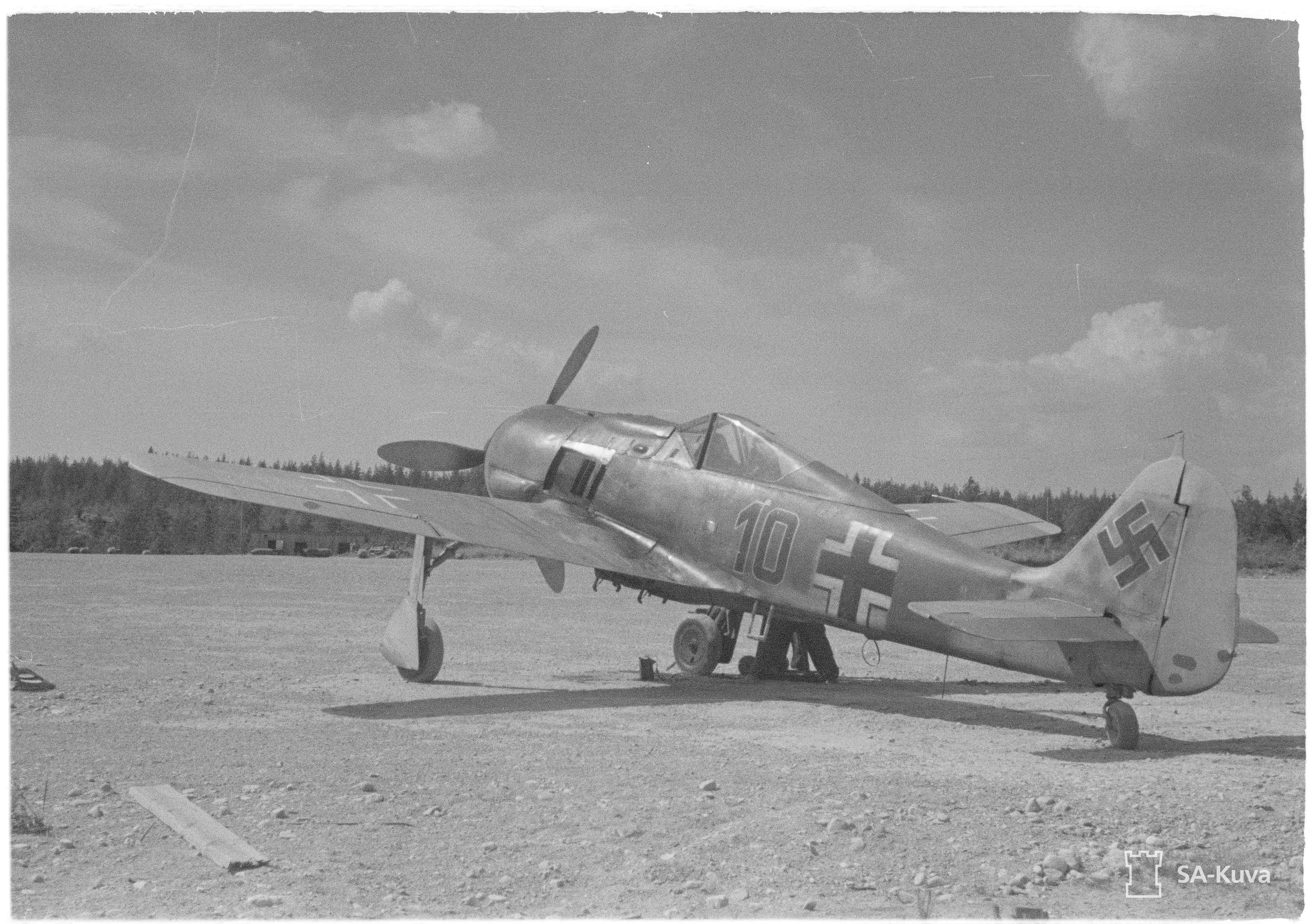 File:Focke-Wulf Fw 190 F-8 (SA-kuva 155391).jpg - Wikimedia Commons