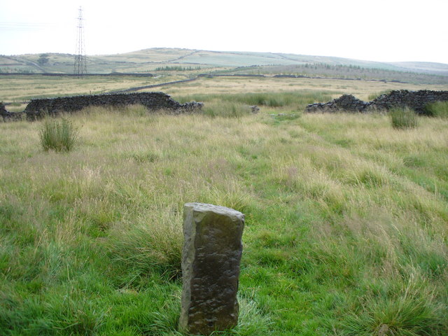 File:Gambleside Western Cross Marker Stone - geograph.org.uk - 509033.jpg