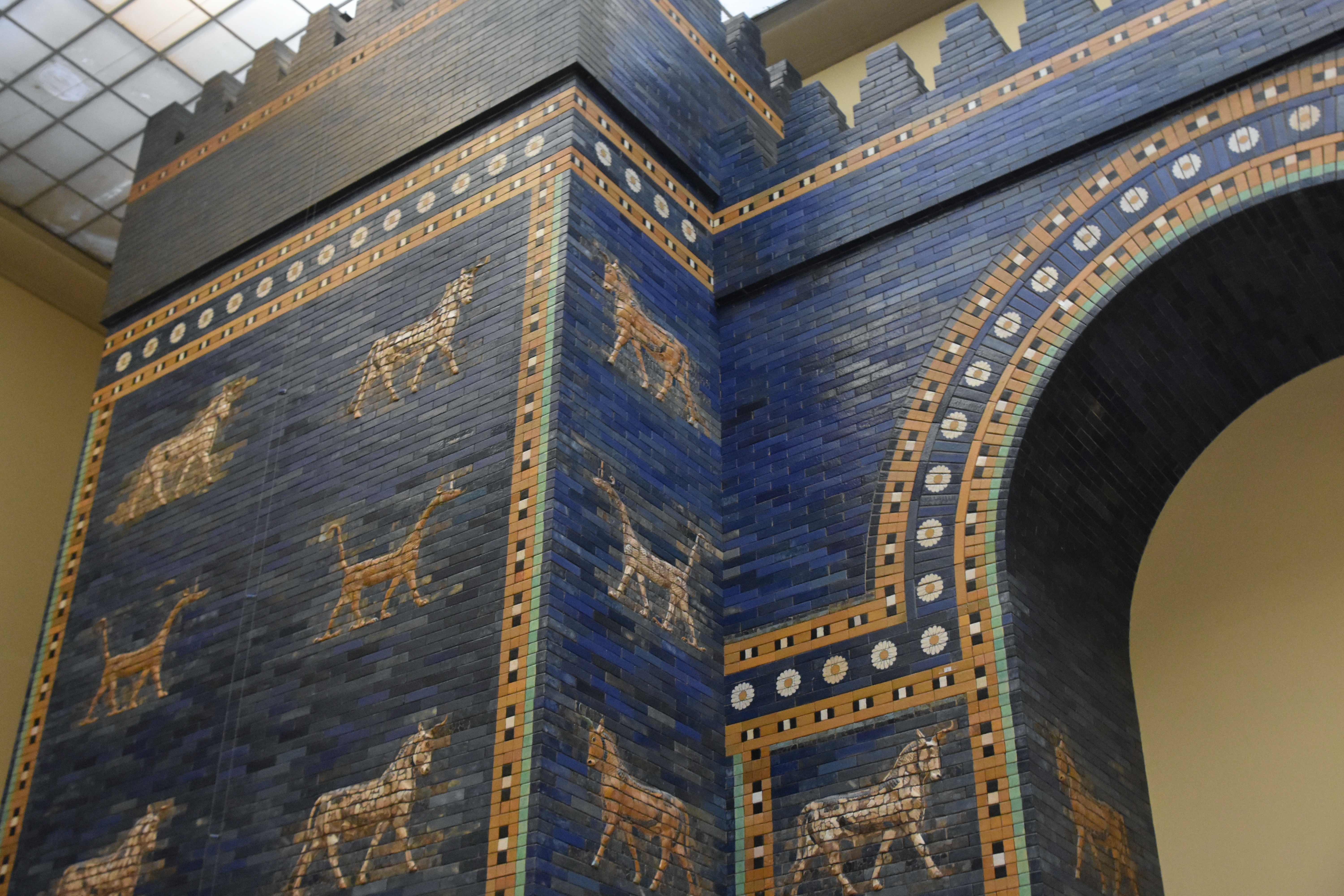 File Ishtar Gate Babylon Ca 575 e Built By Nebuchadnezzar Ii Pergamon Museum Berlin 1 Jpg Wikimedia Commons