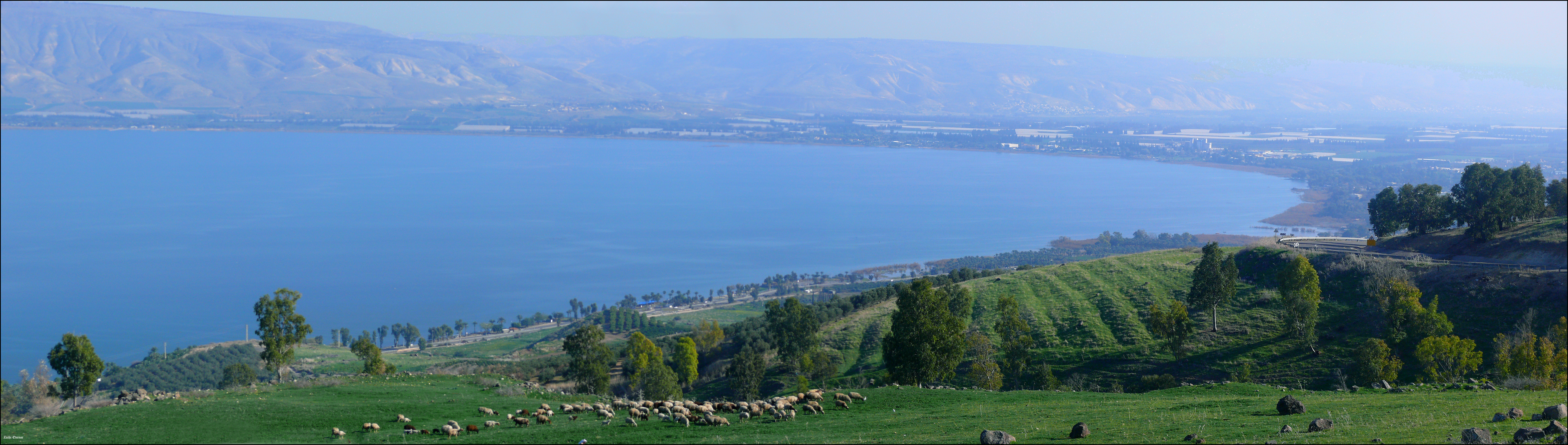 Sea of galilee- Zachi Evenor and User:MathKnight (https://commons.wikimedia.org/wiki/File:Kinnereth-Panorama-01s.jpg), „Kinnereth-Panorama-01s“, https://creativecommons.org/licenses/by/3.0/legalcode golan heights israeli sim card 