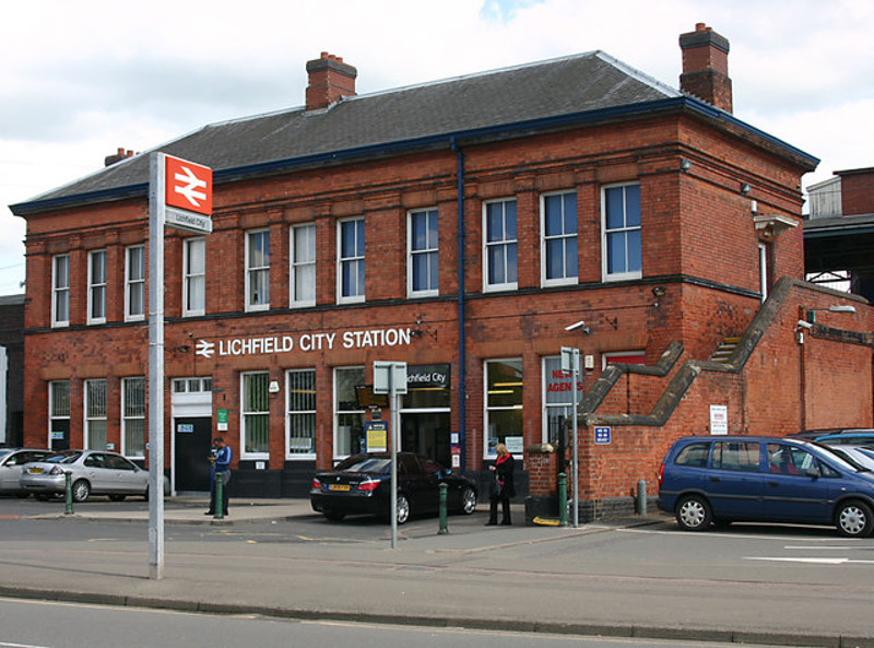 File:Lichfield City station, David Kemp, geograph 2935723.jpg