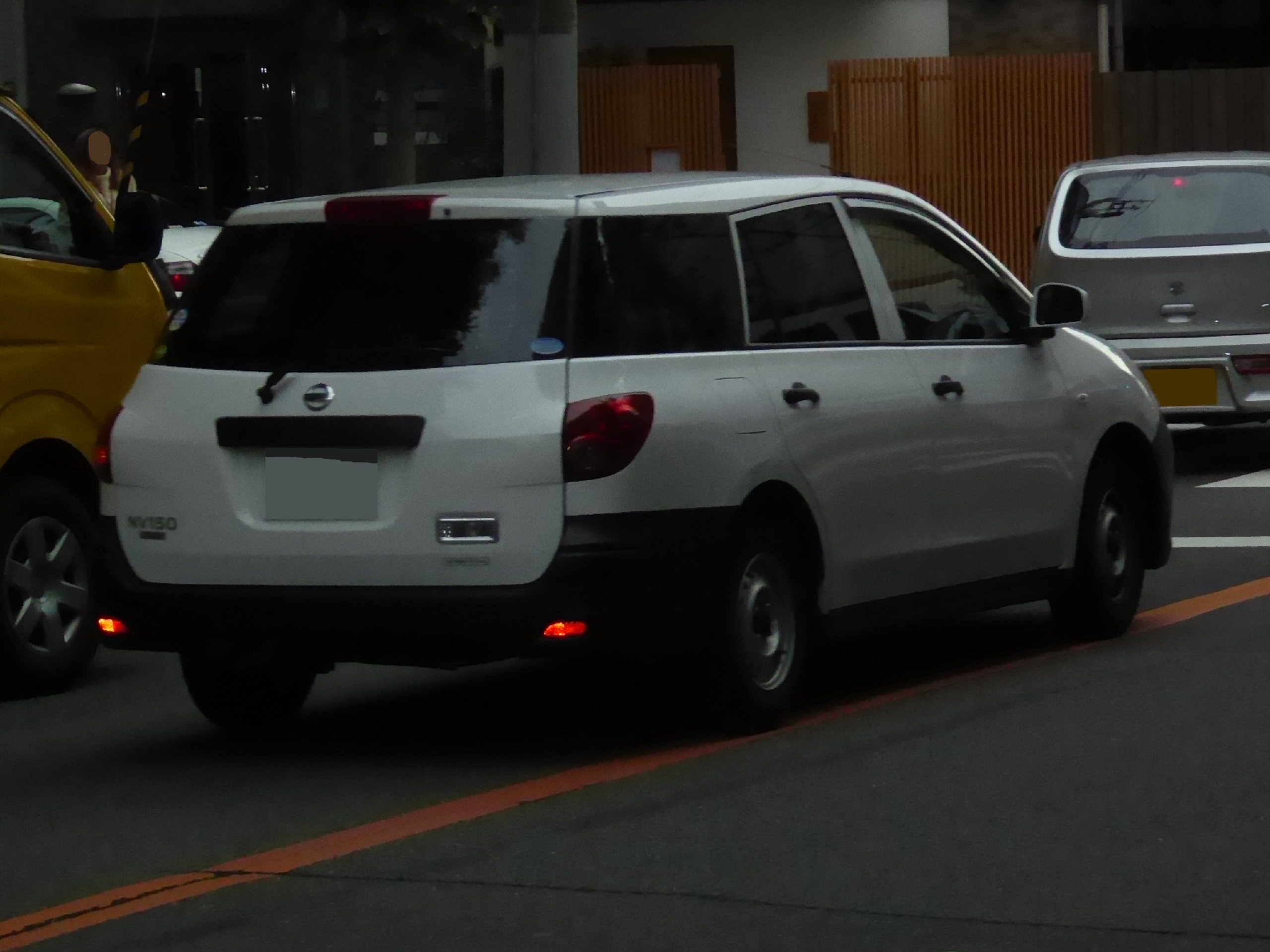 File:Nissan NV150 AD VE (DBF-VY12) rear.jpg - Wikimedia Commons