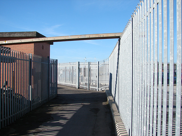 File:Right of way access across the entrance of Shoreham Eastern Harbour - geograph.org.uk - 1013386.jpg