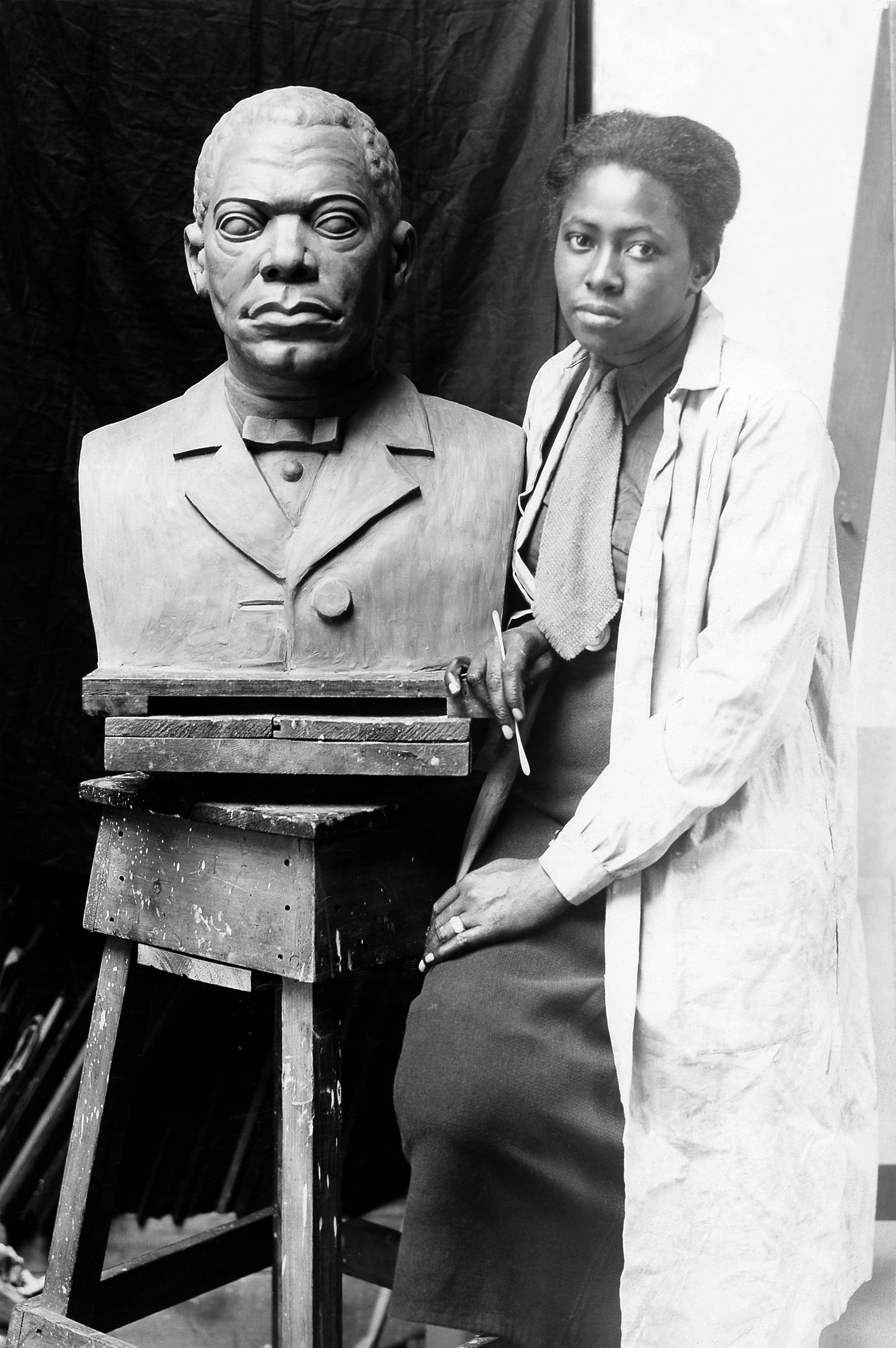 Selma Burke with sculpture