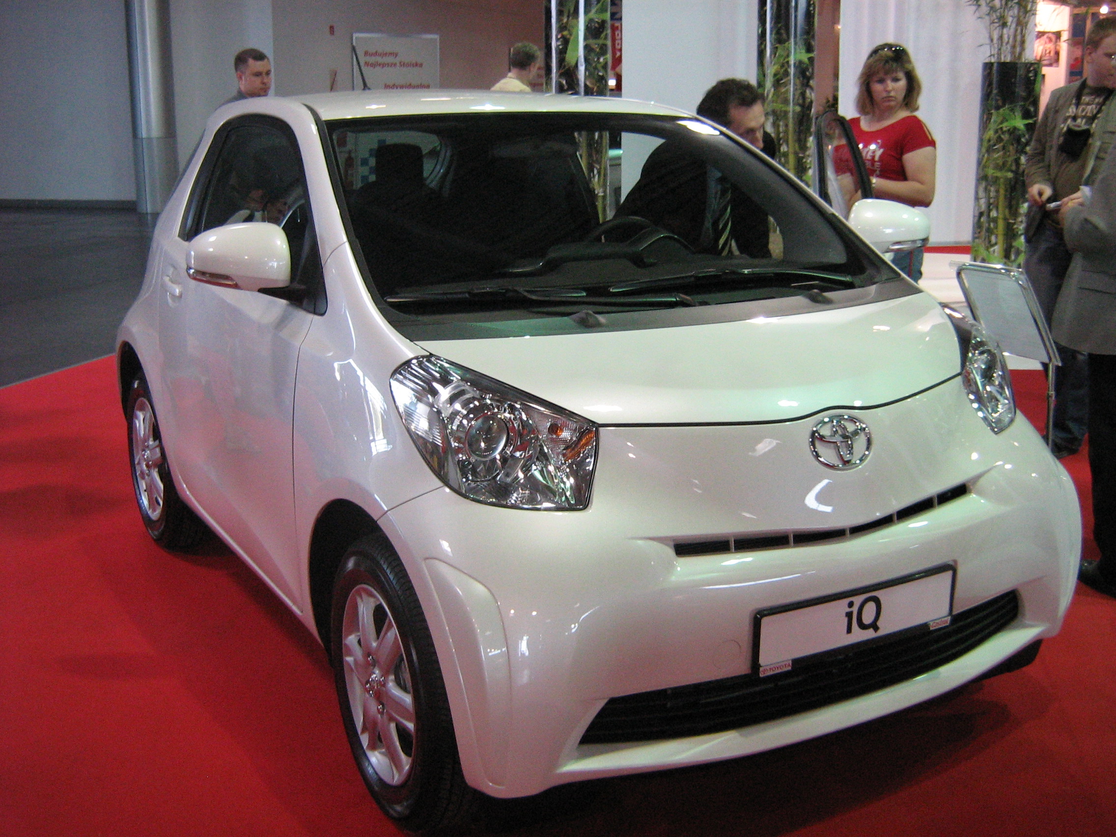 Тойота iq фото цена. Toyota IQ 2004. Toyota IQ 2009. Toyota IQ 2021. Toyota IQ 2022.