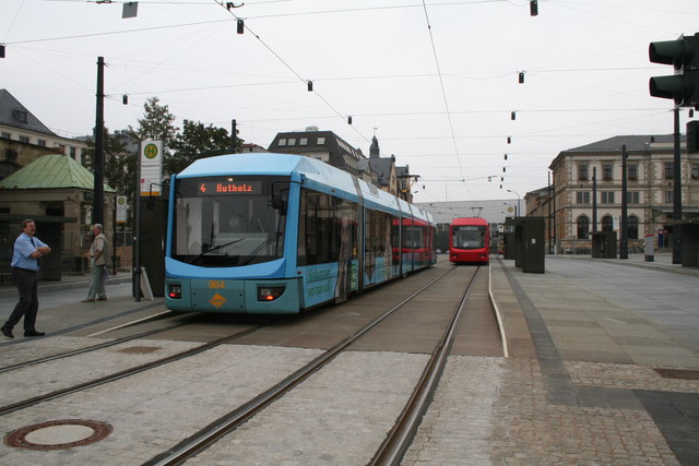 File:Trams at Chemnitz Hauptbahnhof - geo.hlipp.de - 5066.jpg