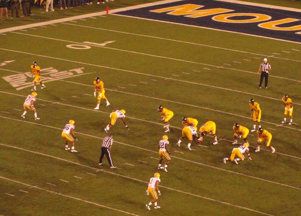 File:West Virginia on offense against LSU 9-24-2011.jpg