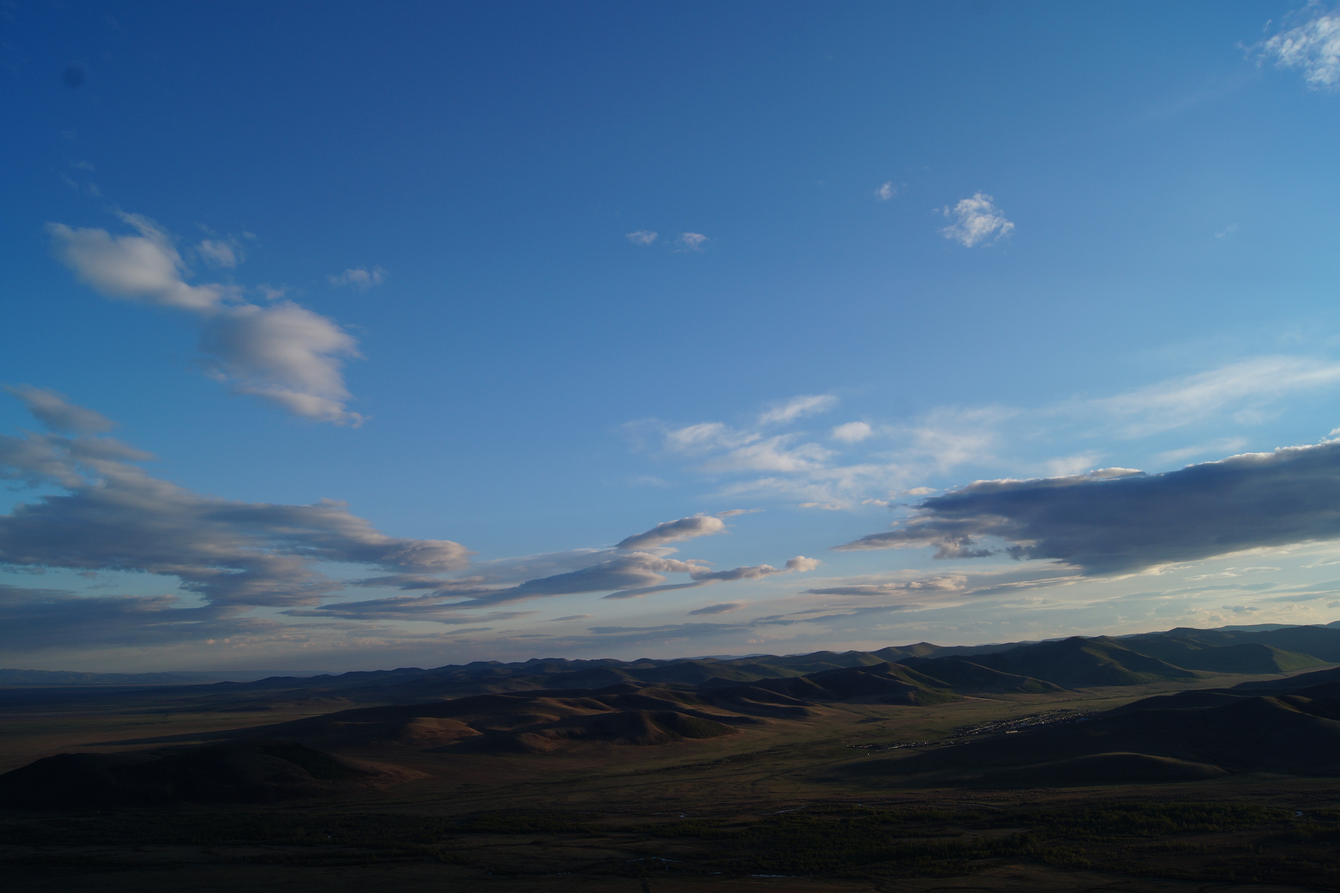 Мангут. Аерснре синее небо Монгол.