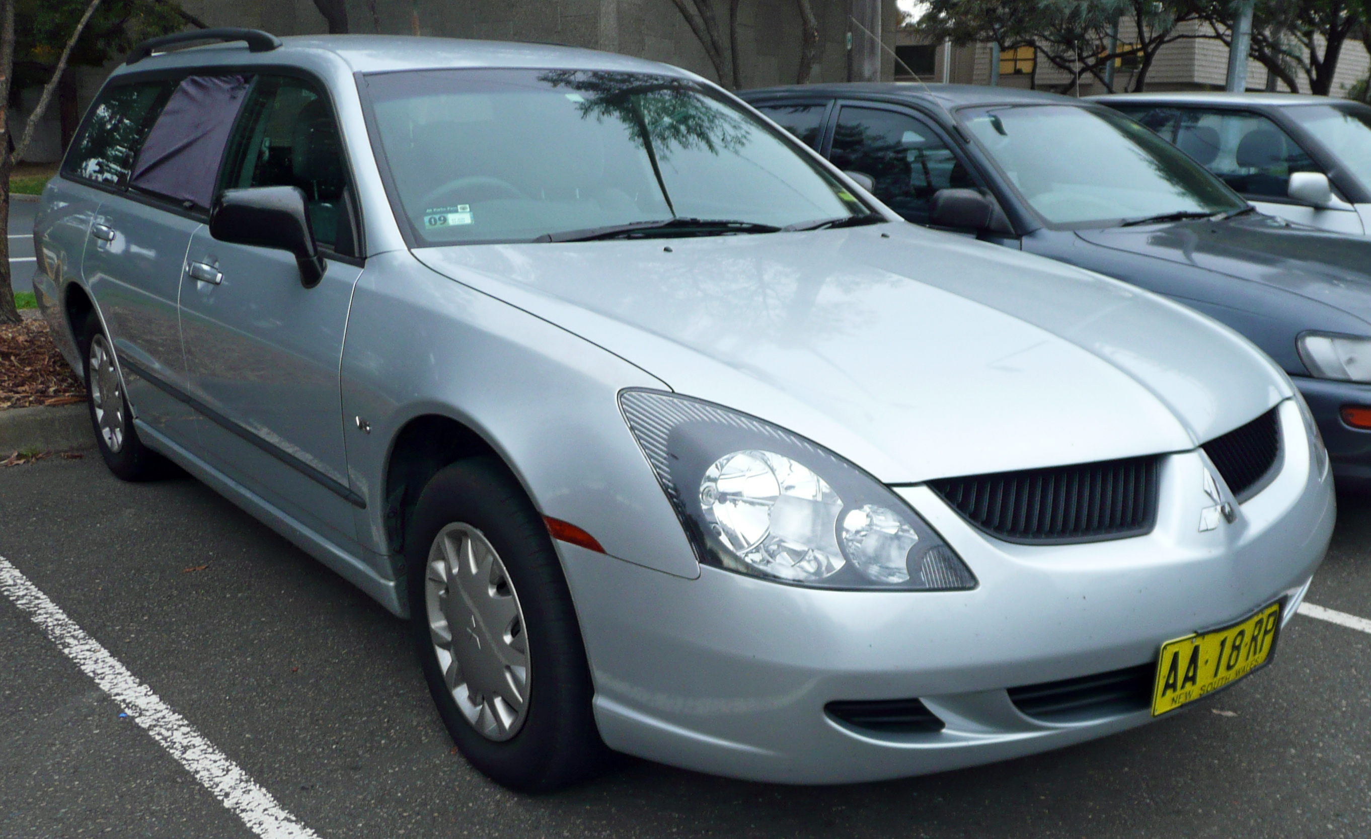 Es tl. Mitsubishi Magna 2003. Мицубиси Магна 2004. Mitsubishi Magna Wagon. Mitsubishi Magna 2003 v 6 Zap запчасти.