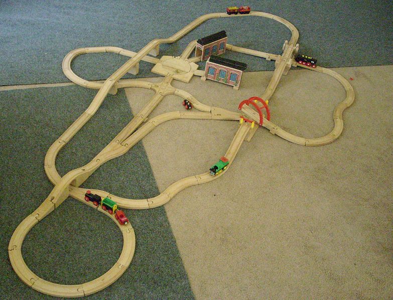Train jouet — Wikipédia