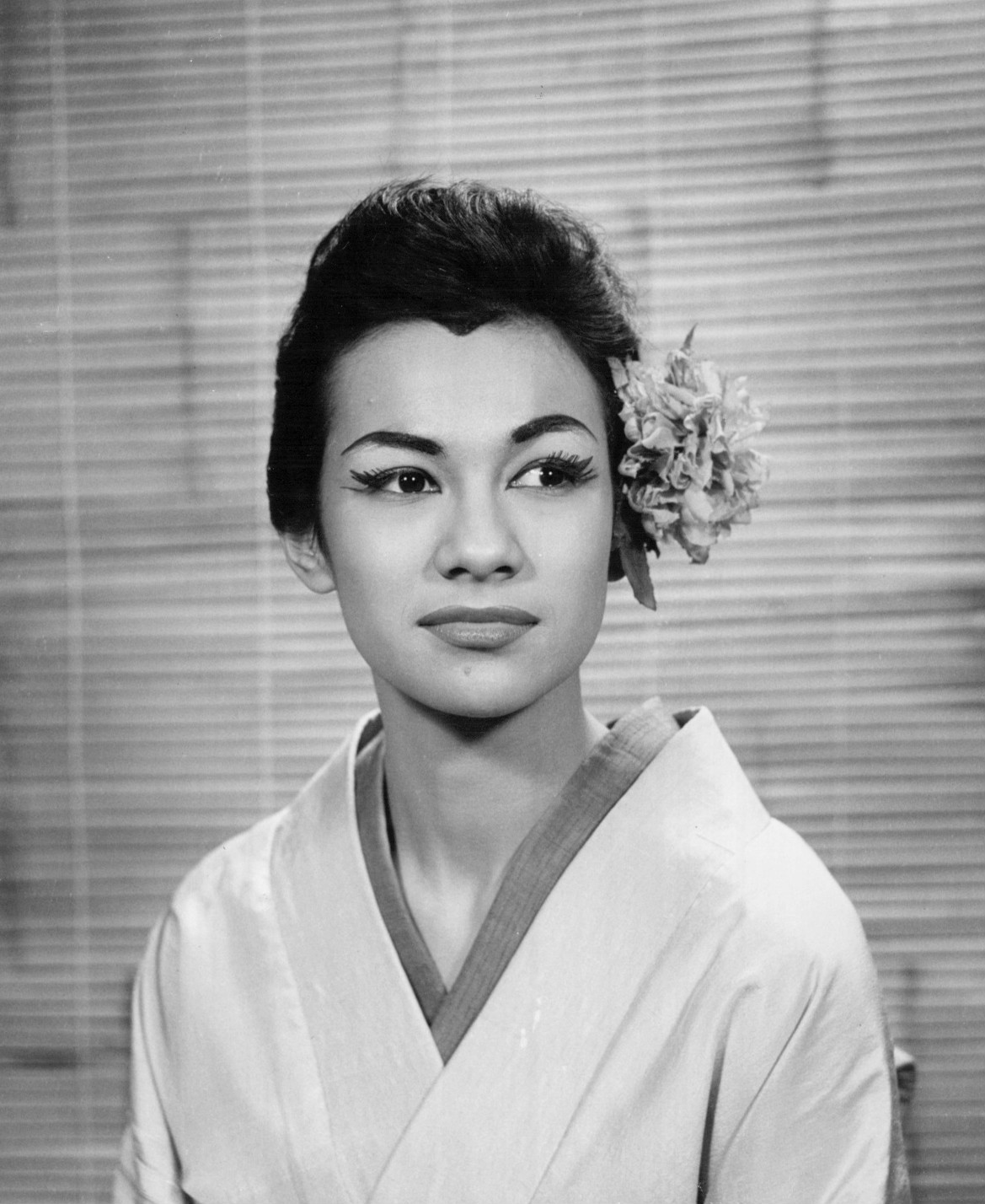 File:Barbara Luna Teahouse of the August Moon 1955.jpg - Wikipedia.