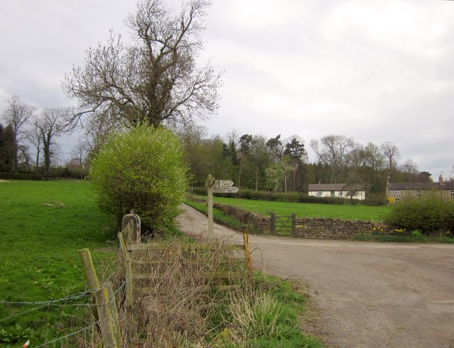 File:Bridleway junction by Fulwith Mill Farm - geograph.org.uk - 2927583.jpg