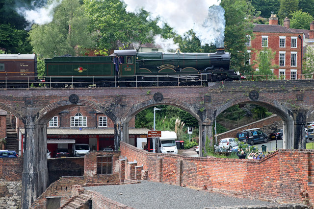 File:Clun Castle on Coalbrookdale Viaduct (geograph 6177483).jpg