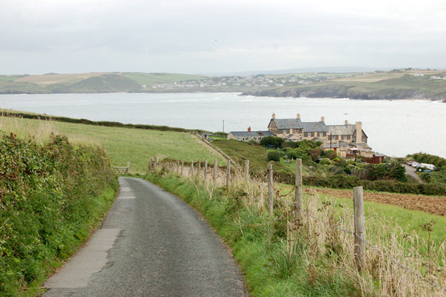 File:Down the hill from Lellizzick - geograph.org.uk - 1466732.jpg