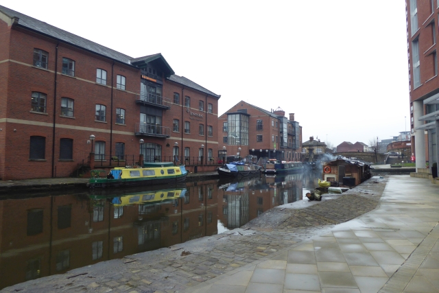 File:End of the canal - geograph.org.uk - 5703961.jpg