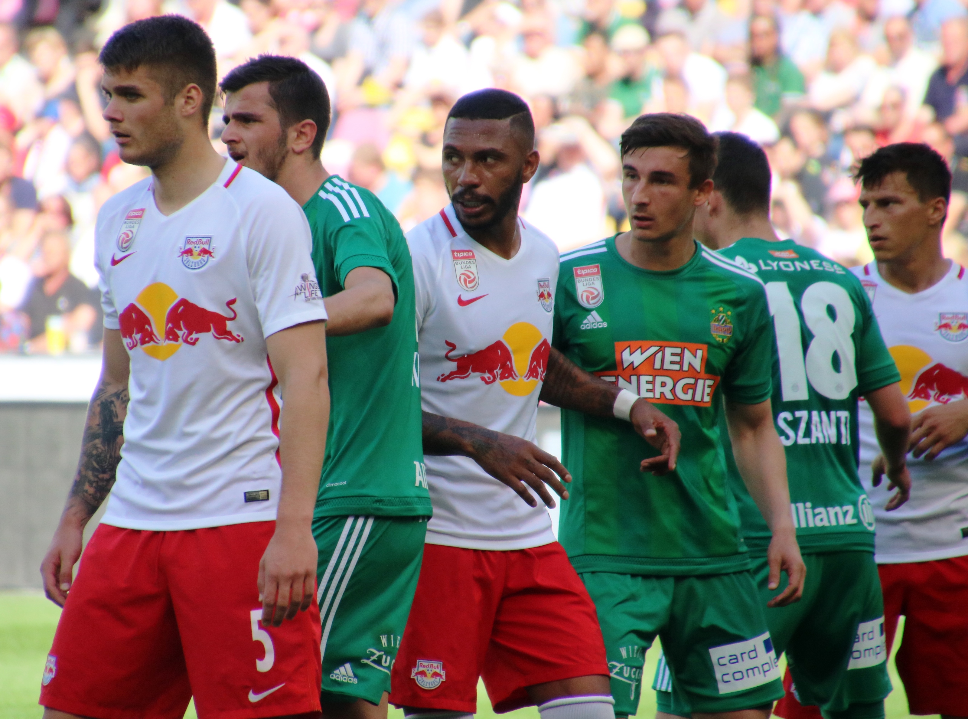 File:FC Red Bull Salzburg vs. SK Rapid Wien (13. Mai 2017) 17.jpg - Wikimedia Commons