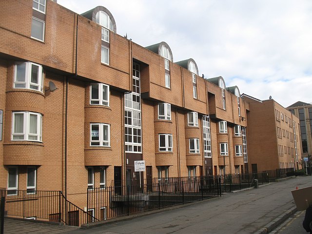 File:Flats, St Vincent Street - geograph.org.uk - 1745697.jpg