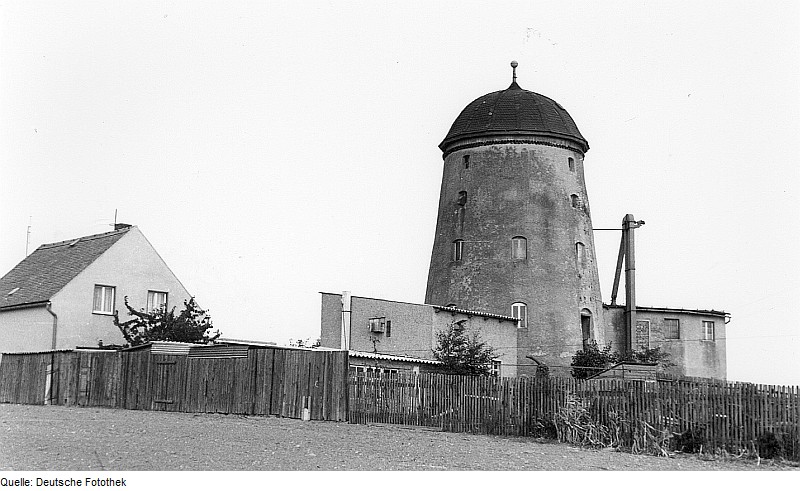 File:Fotothek df rp-a 0430012 Nerchau-Fremdiswalde. Turmholländer.jpg