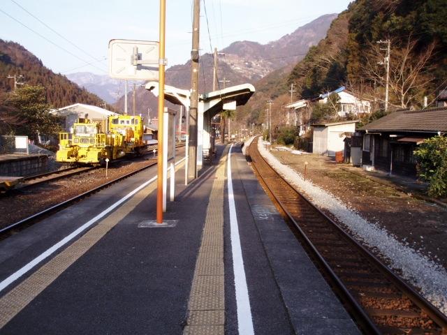 File:JR-Shikoku-ToyonagaStation-2.JPG