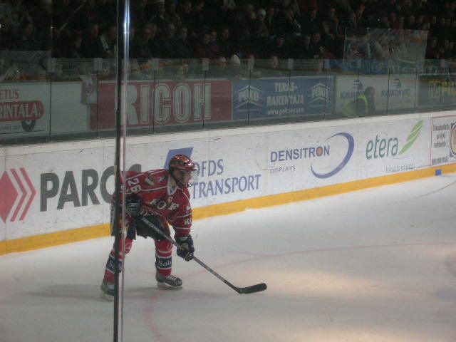 File:Janne Laakkonen of HIFK - 20071218.jpg