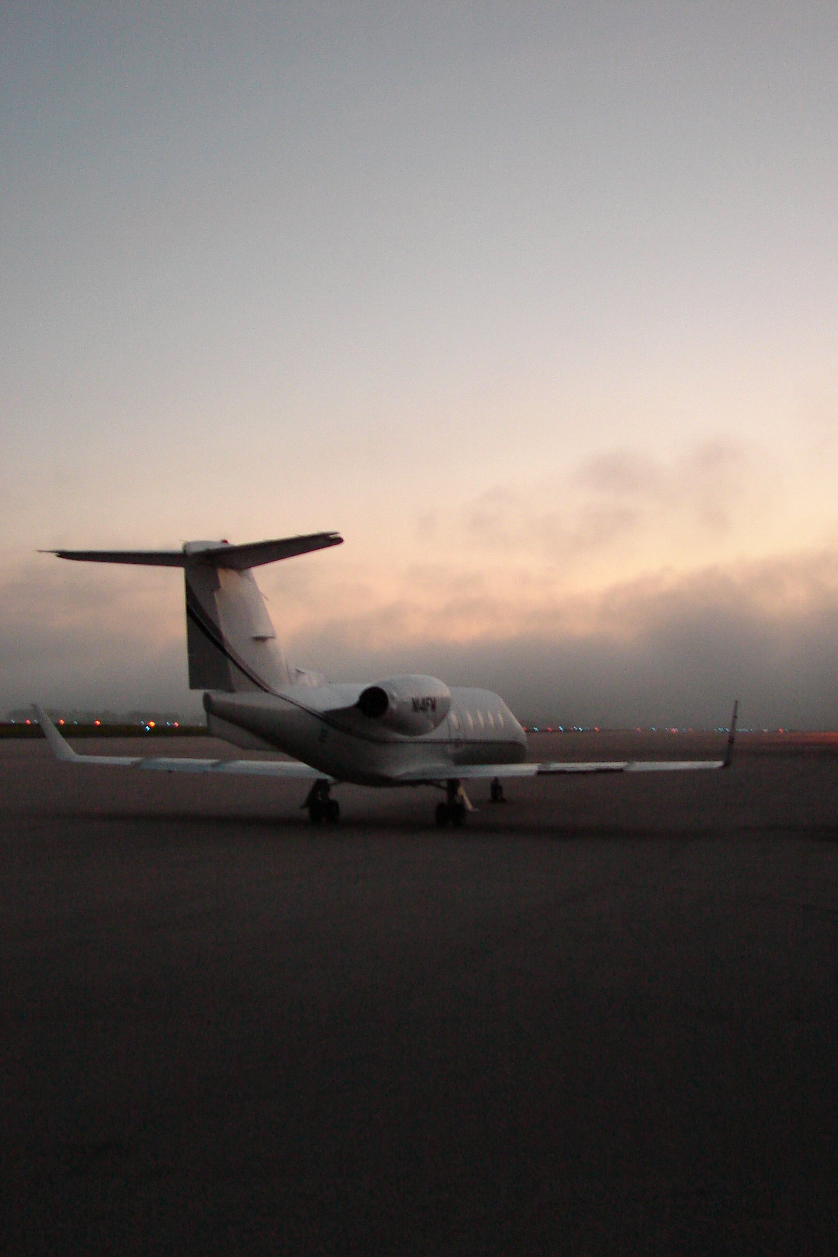 Lear 55 in the morning (299159808).jpg