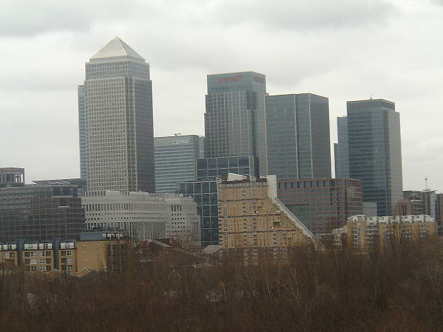 File:Looking towards Canary Wharf from Stave Hill Ecological Park, Rotherhithe.jpg