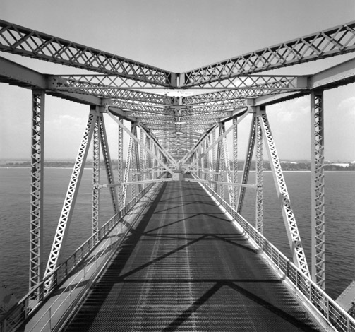 File:Marine-Parkway Bridge - view of road.jpg