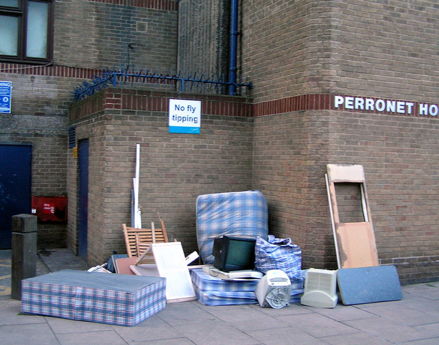 File:No Fly Tipping at the Elephant and Castle - geograph.org.uk - 1289337.jpg