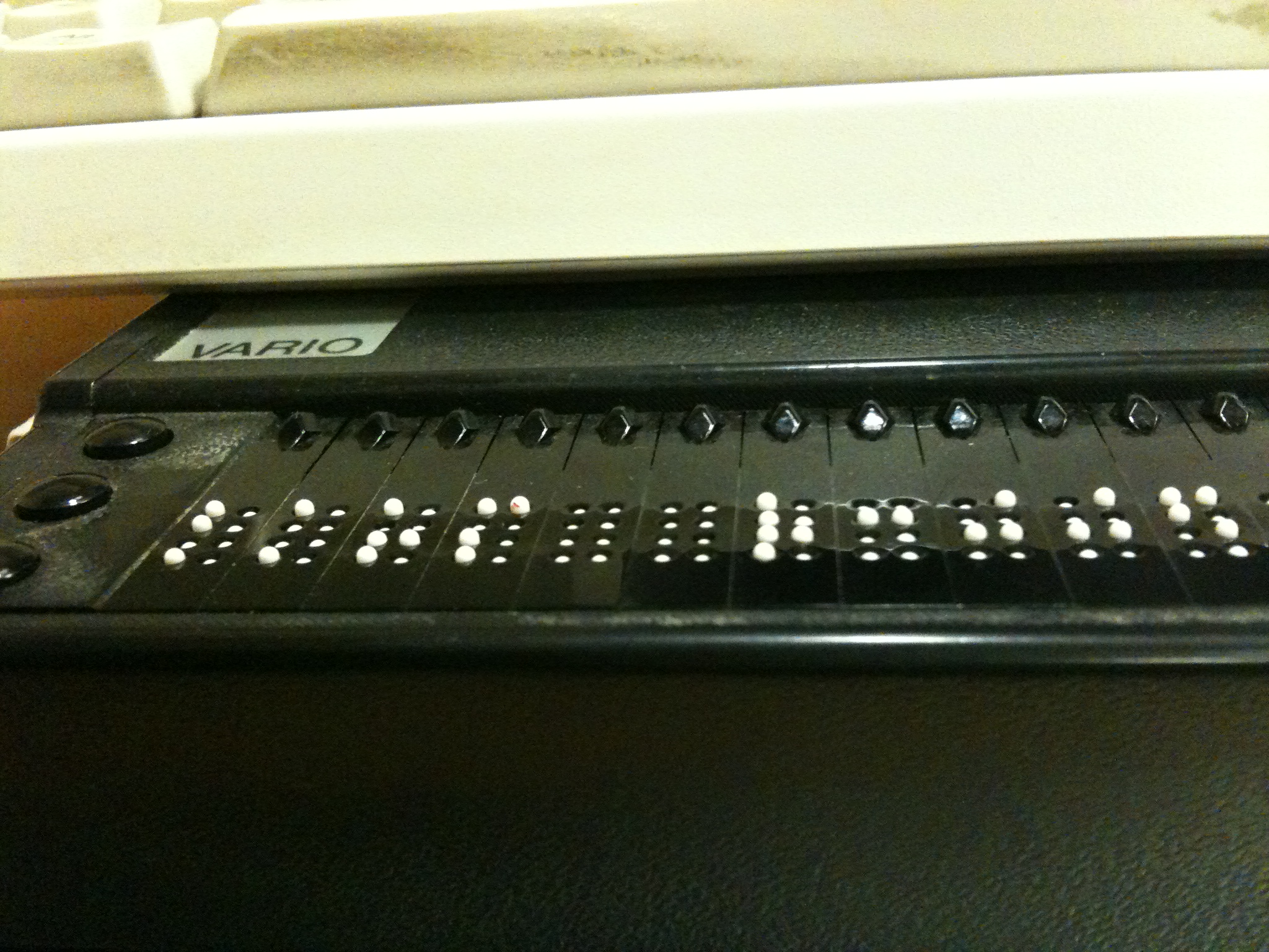 File Refreshable Braille Display 2010 0123 Jpg Wikimedia Commons