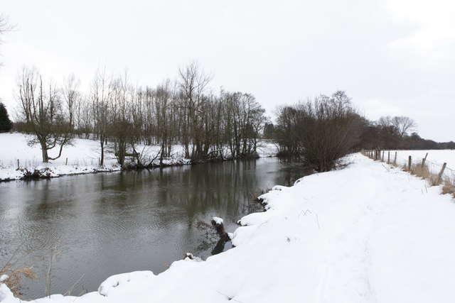 File:River Derwent, looking towards Howsham Hall - geograph.org.uk - 1657236.jpg