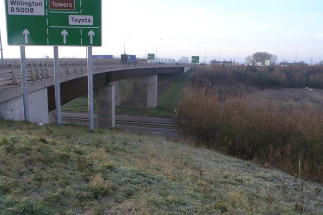 File:Roundabout over the A50 - geograph.org.uk - 707819.jpg