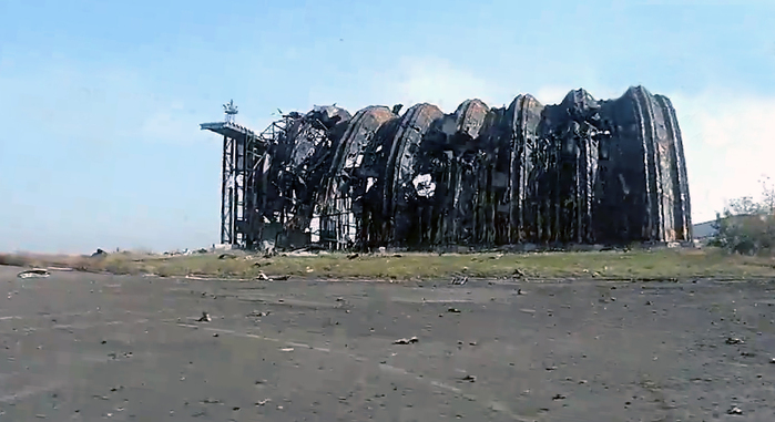 File:Ruins of Donetsk International Airport (3).jpg