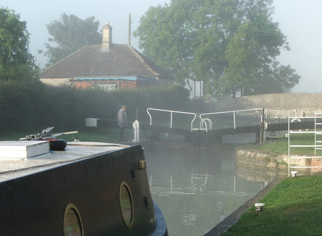 File:Seend Top Lock and Seend Silver Bridge KandA Canal - geograph.org.uk - 431947.jpg