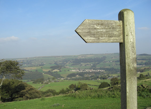 File:Signpost to Stake Lane - geograph.org.uk - 980660.jpg