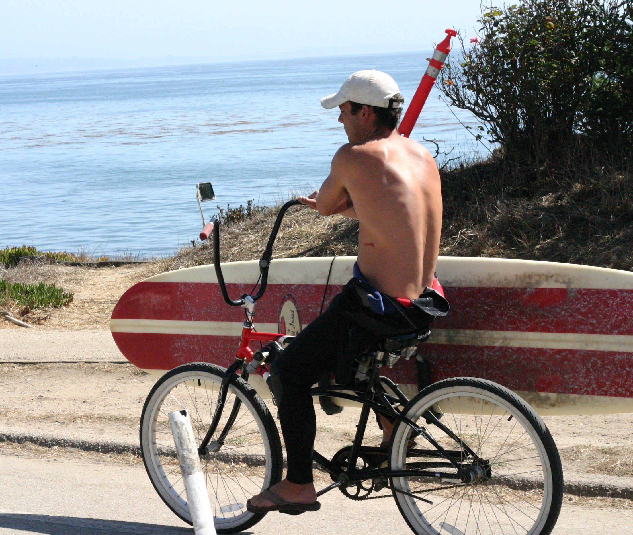 beach cruiser bike with surf rack
