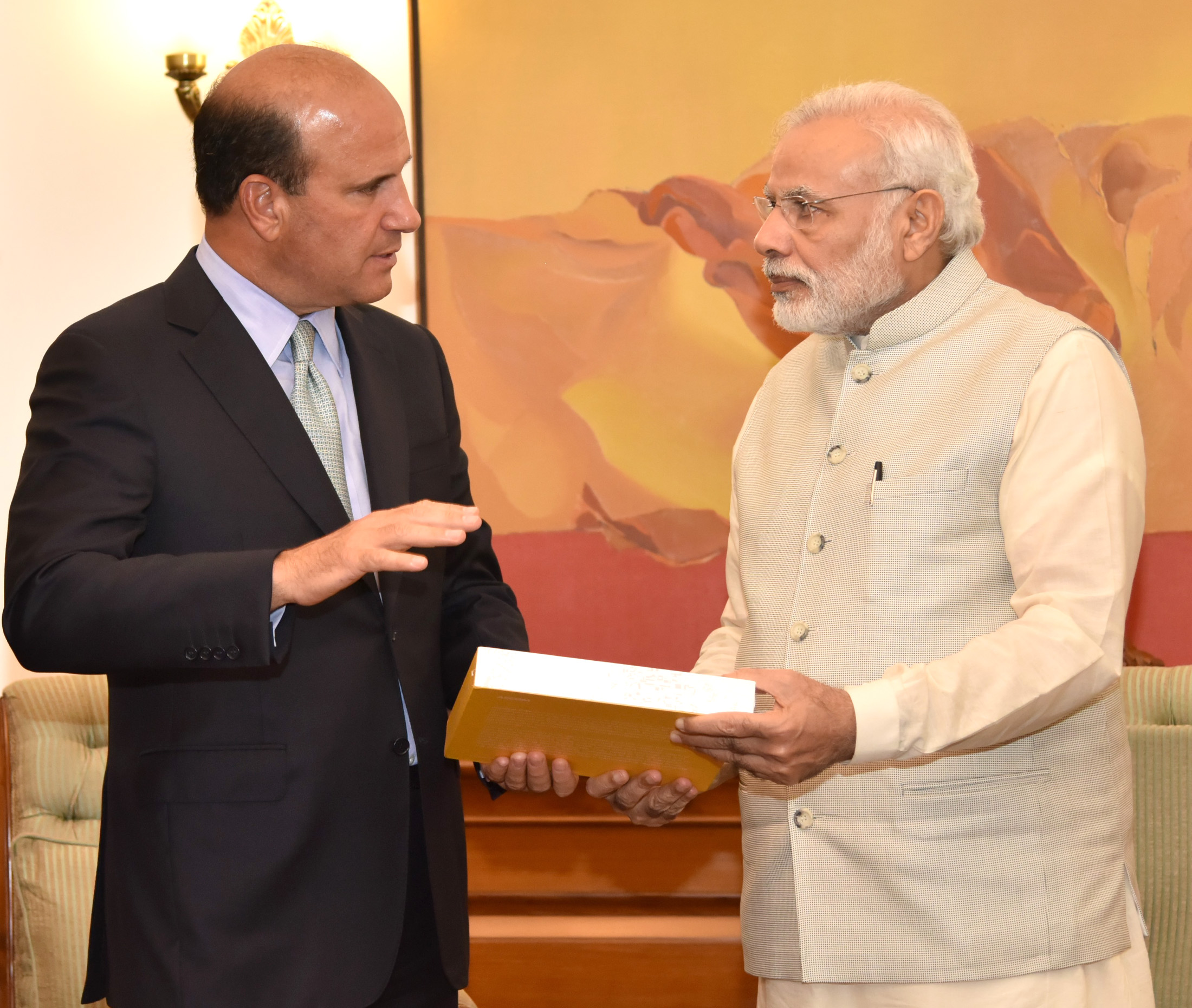 File:The Chairman and CEO of AECOM, Mr. Michael S. Burke calls on the Prime  Minister, Shri Narendra Modi, in New Delhi on August 31, 2016 (1).jpg -  Wikimedia Commons