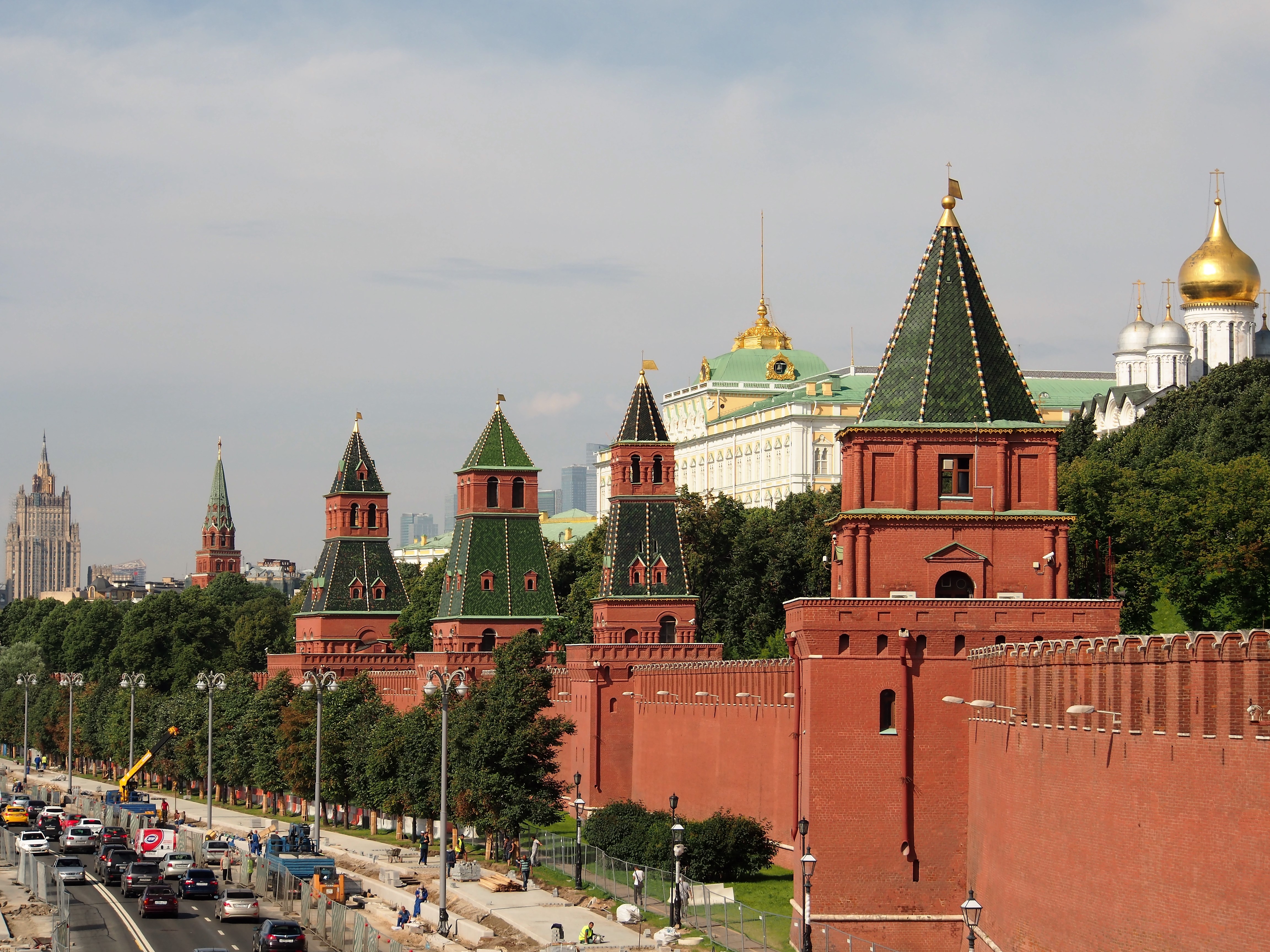 как строили кремль в москве