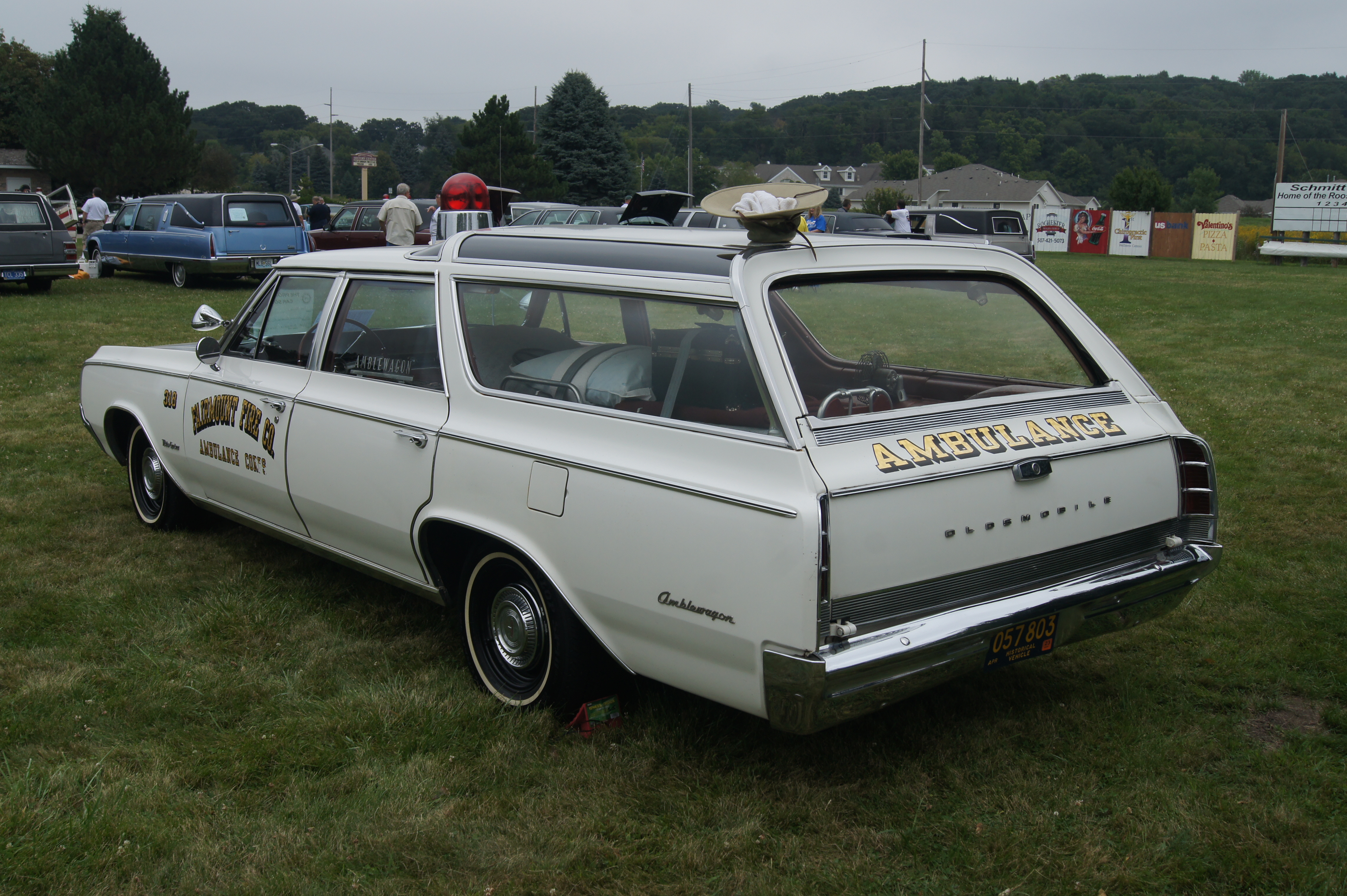 File:1964 Oldsmobile Vista Cruiser Automotive Conversion Company