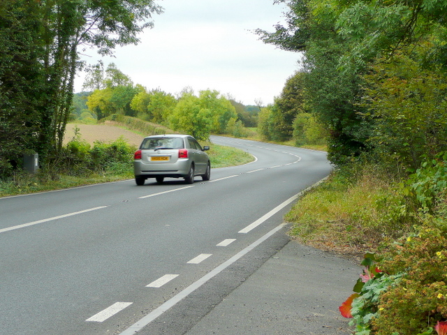 File:A424 south towards Burford - geograph.org.uk - 1515217.jpg